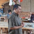 Ketua DPRD Jepara Menyempatkan Diri Melakukan Kunjungan Ke Lapangan Sentra Kerajinan Ukir Relief