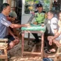 Bhabinkamtibmas Polsek Pakis Aji Intensifkan Patroli Sambang Warga Di Desa Suwawal Timur